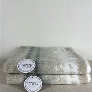 Common Thread Bath Towel Set Gray Tan White Abstract Pattern Cotton 2 pc Set NEW
